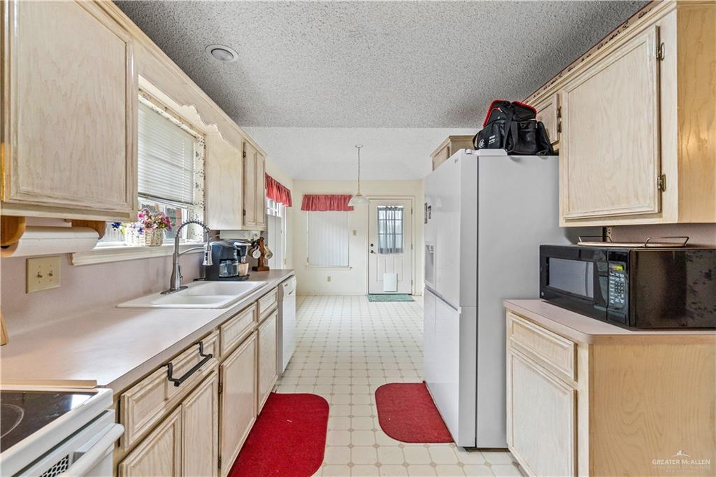 6613 N 35th Street, McAllen, Texas image 9