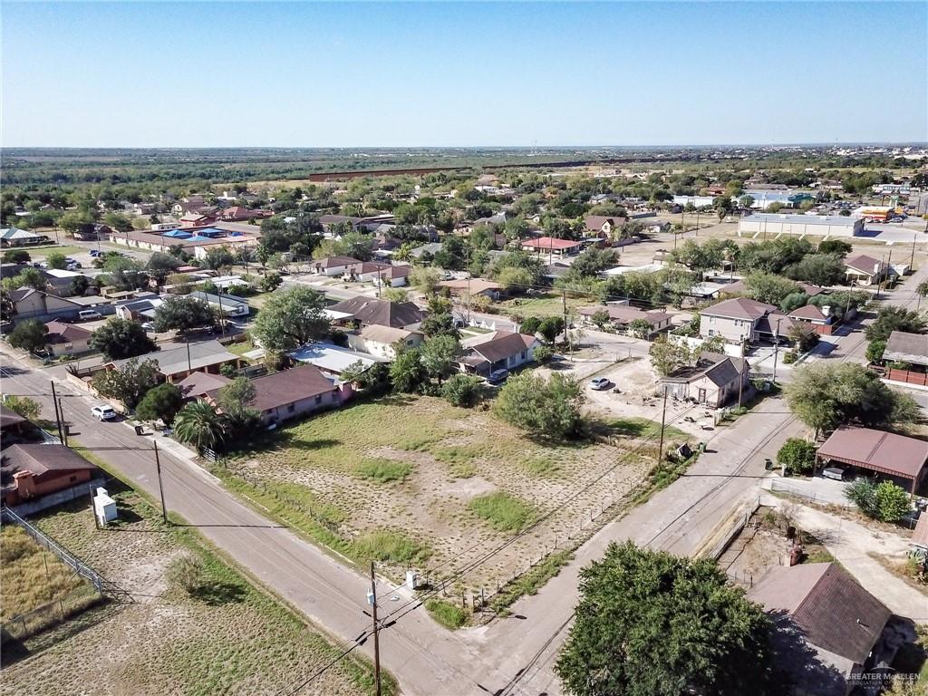 Saenz Avenue, Roma, Texas image 3