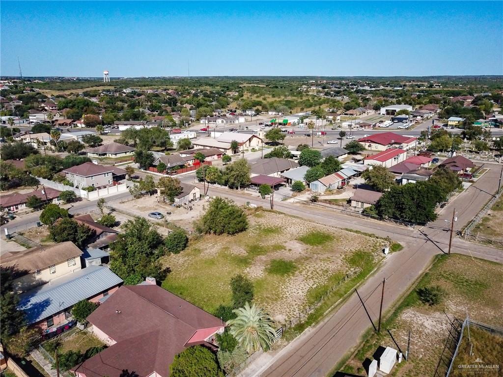 Saenz Avenue, Roma, Texas image 12