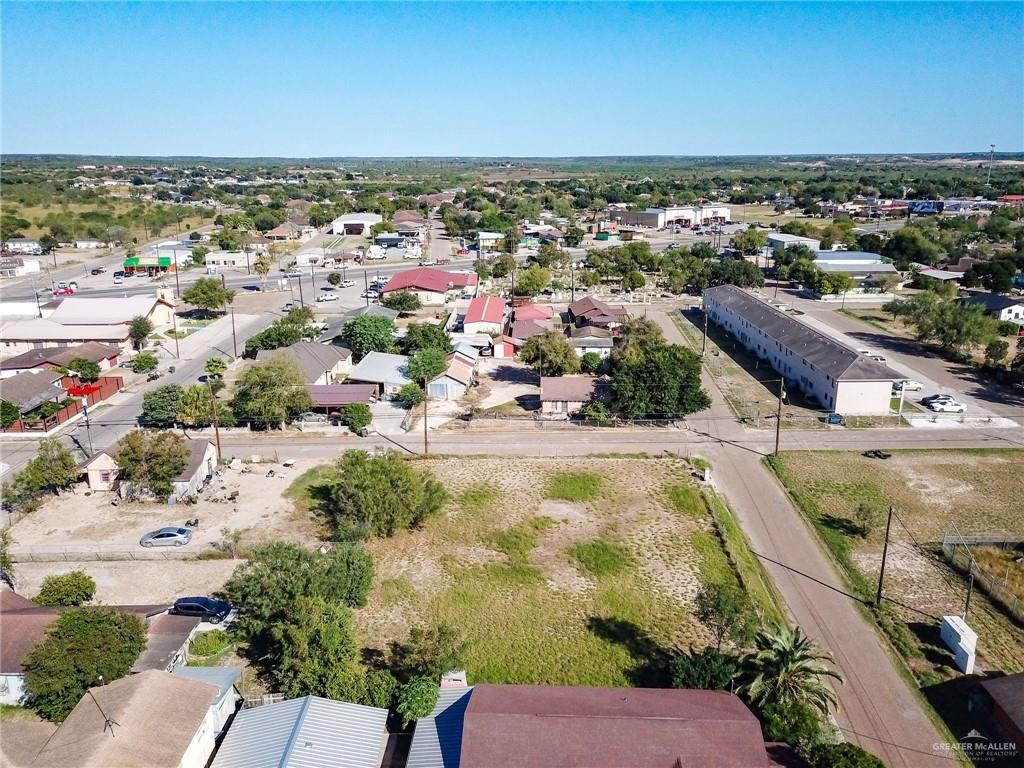 Saenz Avenue, Roma, Texas image 11