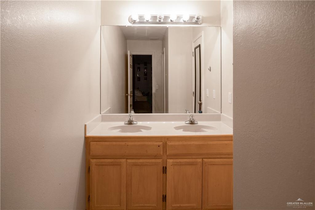 2401 Wisteria Avenue, McAllen, Texas image 28