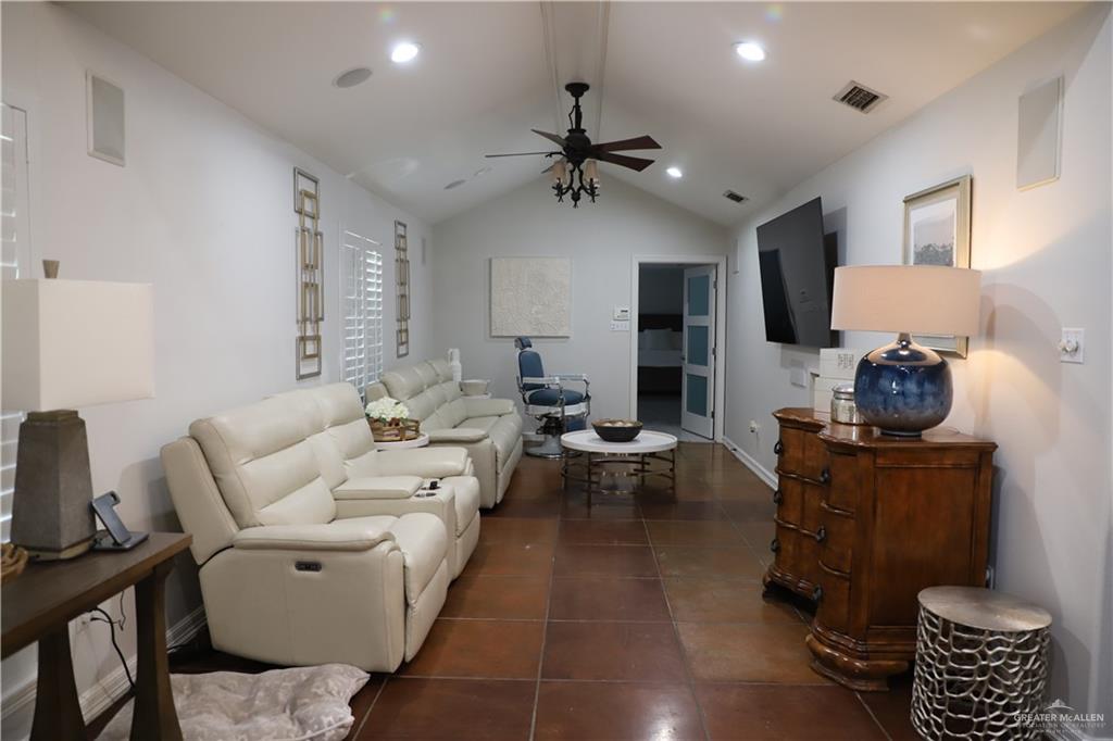 12431 Ware Road, Edinburg, Texas image 16