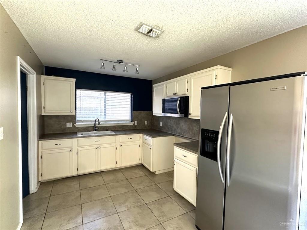 2002 W 40th Street, Mission, Texas image 4