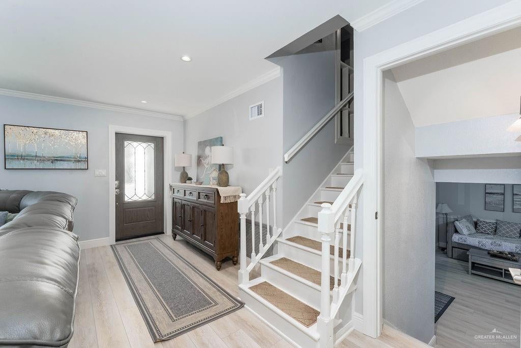 226 W Sunset Drive