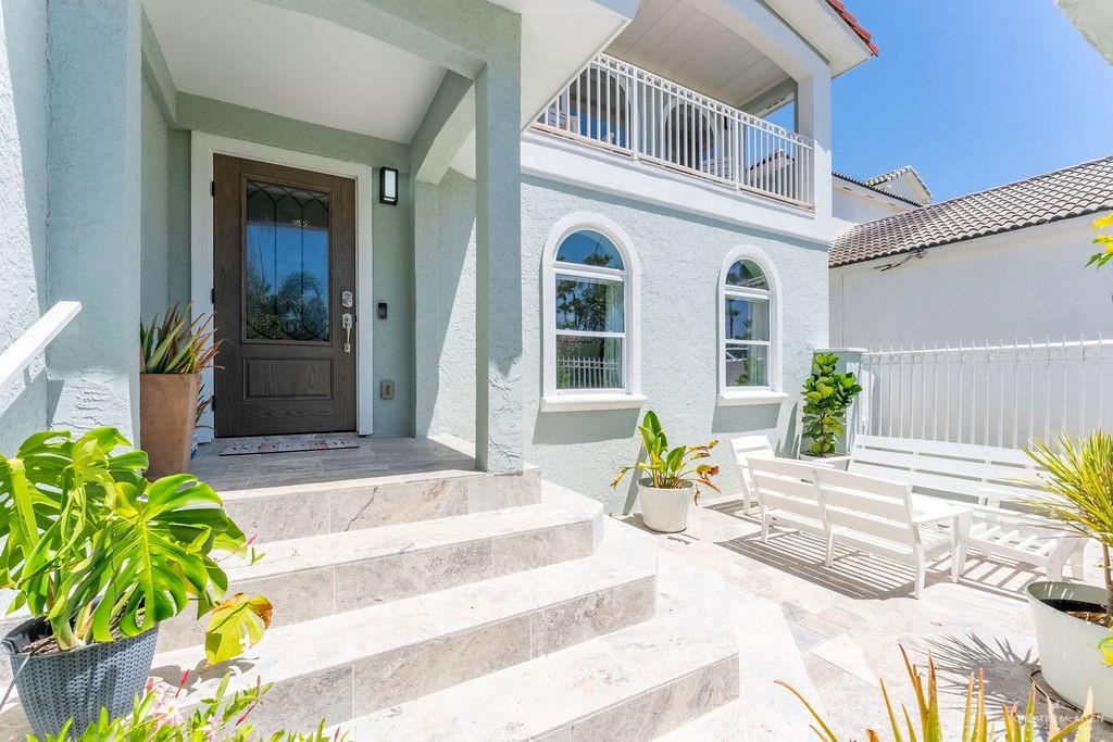 226 W Sunset Drive