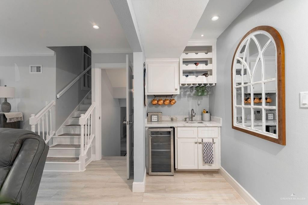 226 W Sunset Drive