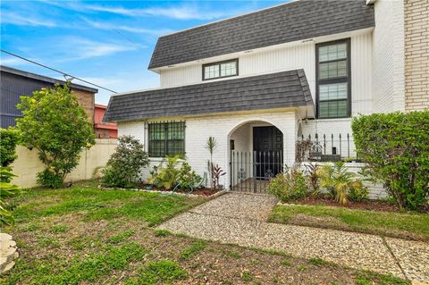 Photo of 500 Wichita Avenue, McAllen, TX 78503 (MLS # 502950)