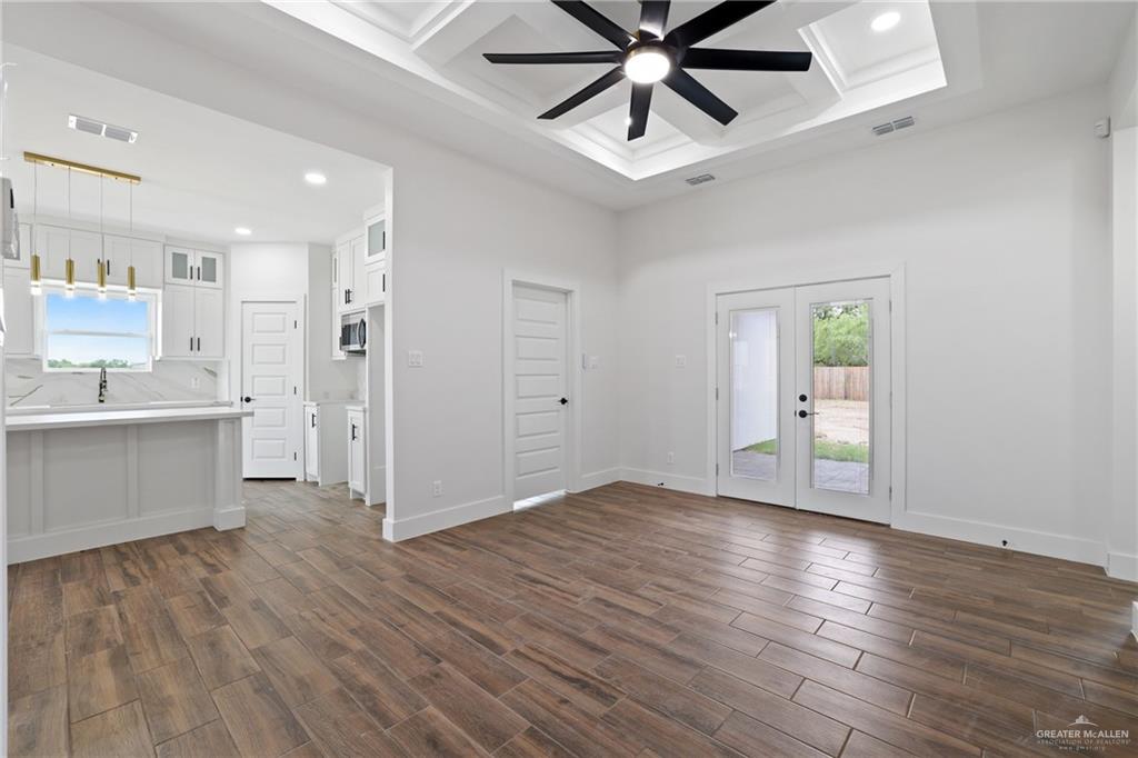 1302 S 9th Street, Alamo, Texas image 2