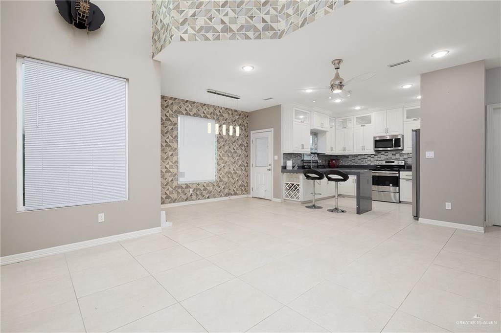 2316 Corales Street, Mission, Texas image 4