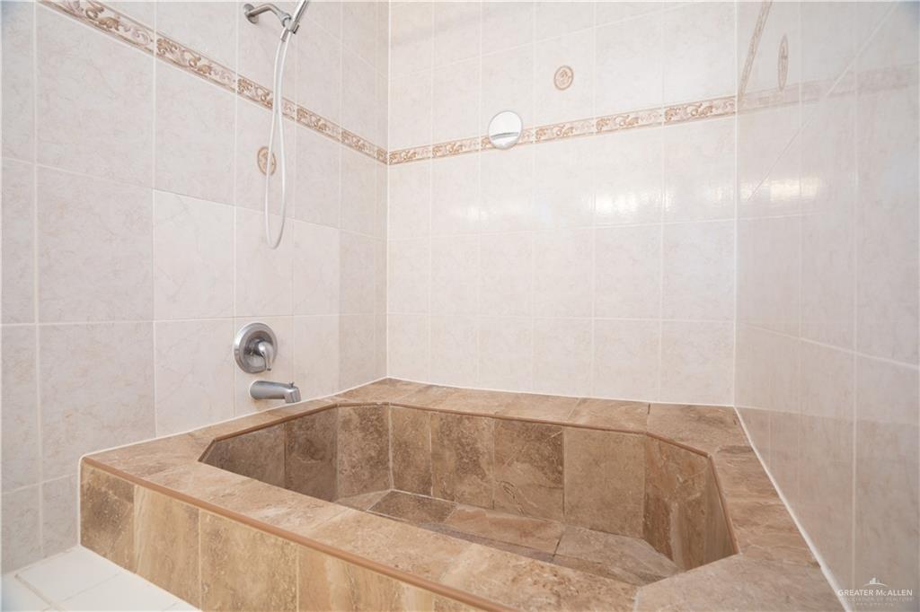 613 Escandon Avenue, Rancho Viejo, Texas image 20