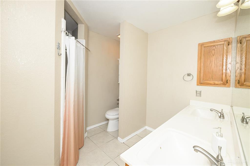 1905 N 8th Street, Harlingen, Texas image 8