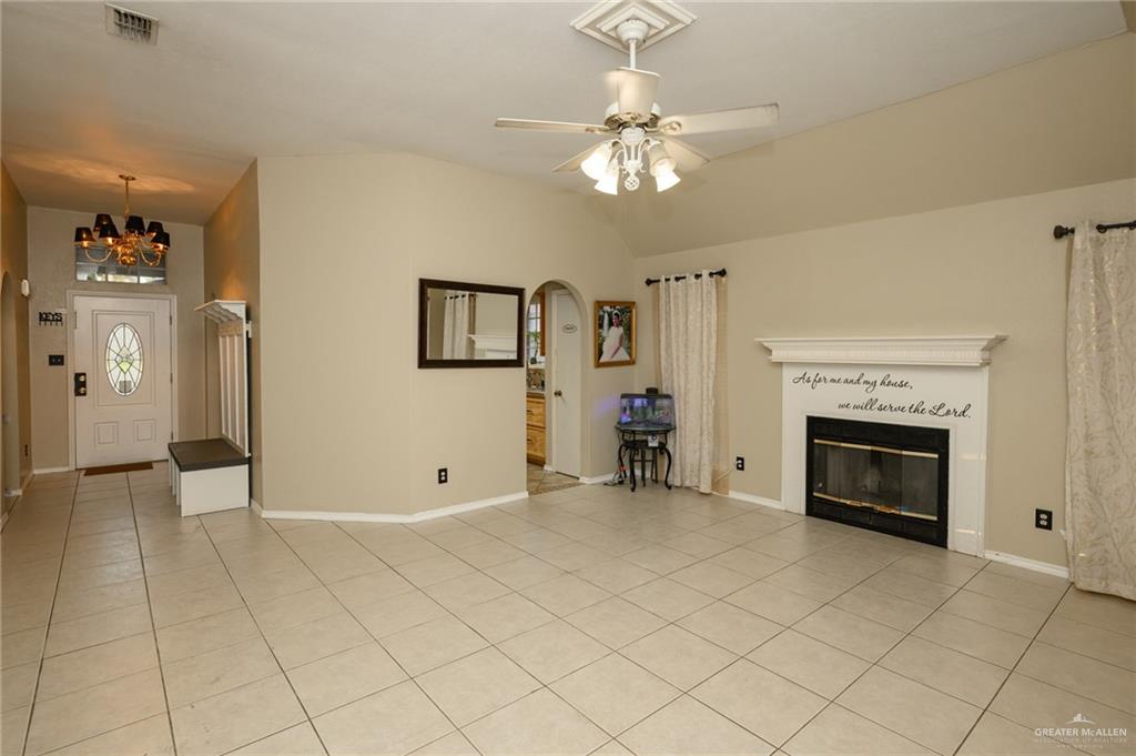 1905 N 8th Street, Harlingen, Texas image 2