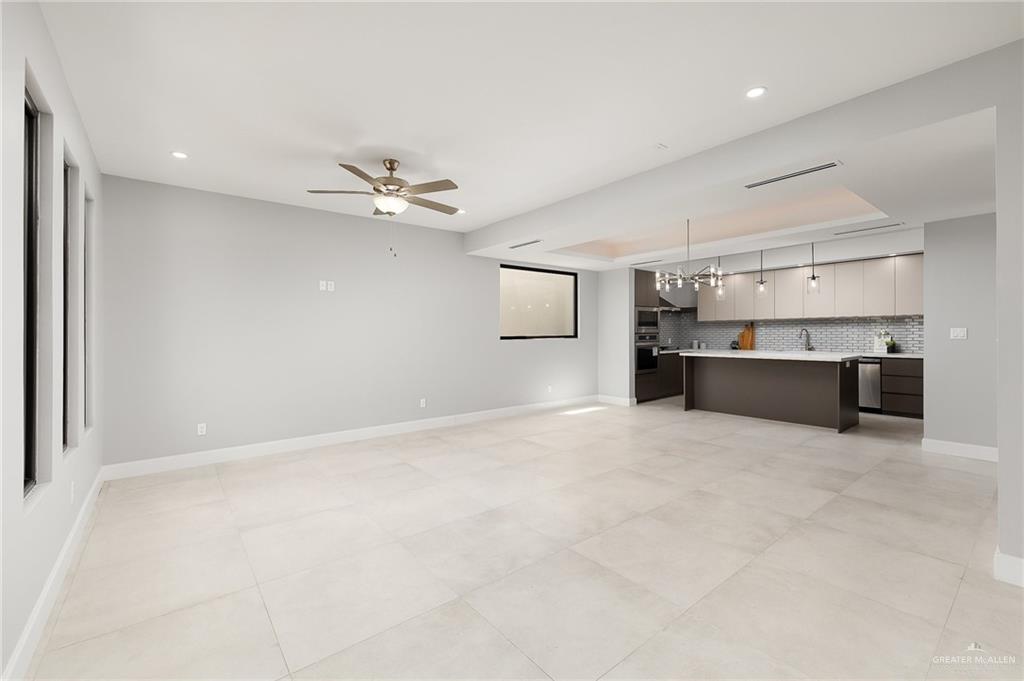 6710 N 11th Lane, McAllen, Texas image 2
