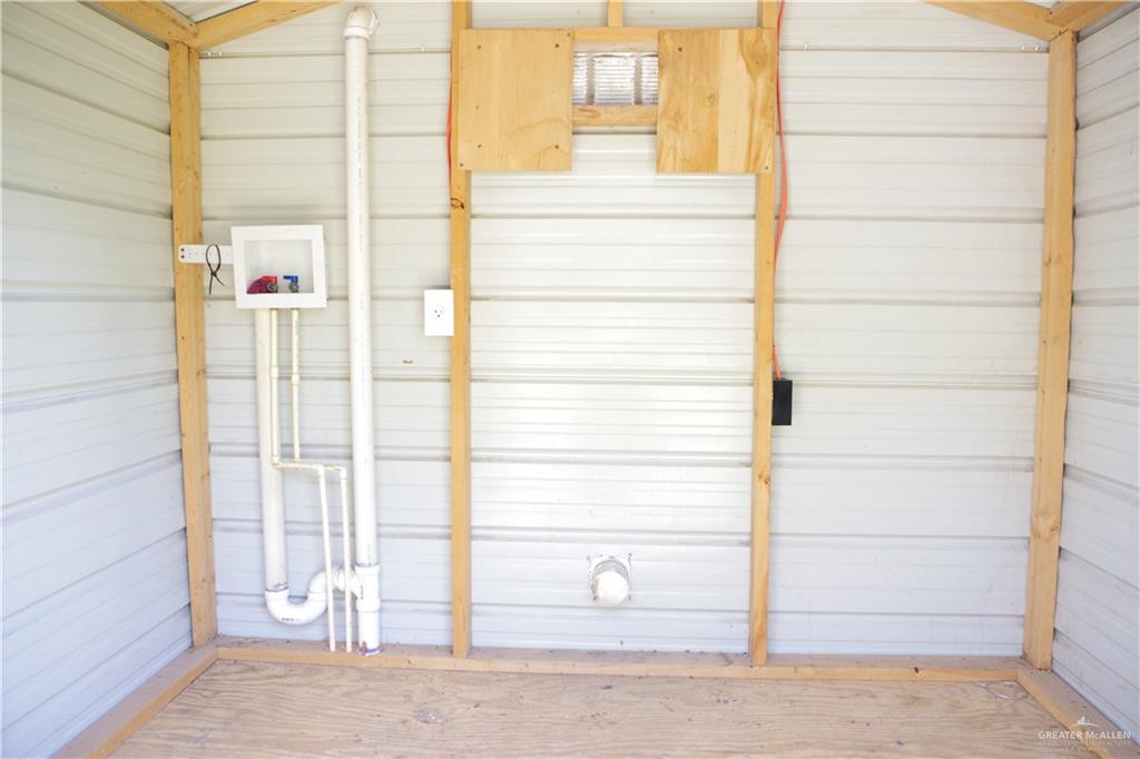 110 James Drive, Mercedes, Texas image 12