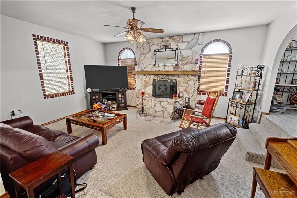 676 E Expressway 83 Expy, La Joya, Texas image 9