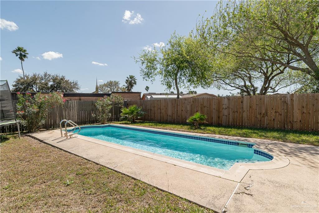 18 Shoreline Drive, Brownsville, Texas image 15