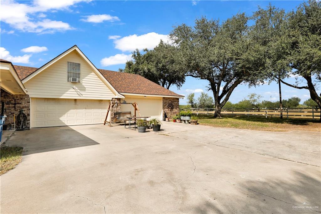 1401 E Mile 3 Road, Palmhurst, Texas image 3