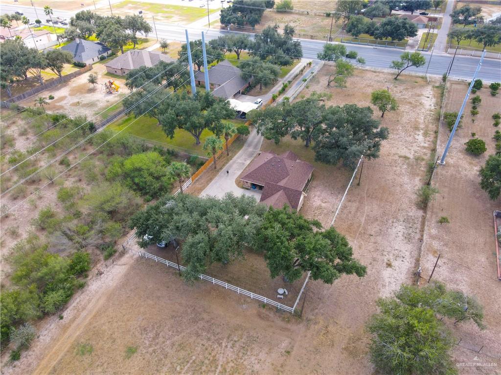 1401 E Mile 3 Road, Palmhurst, Texas image 13