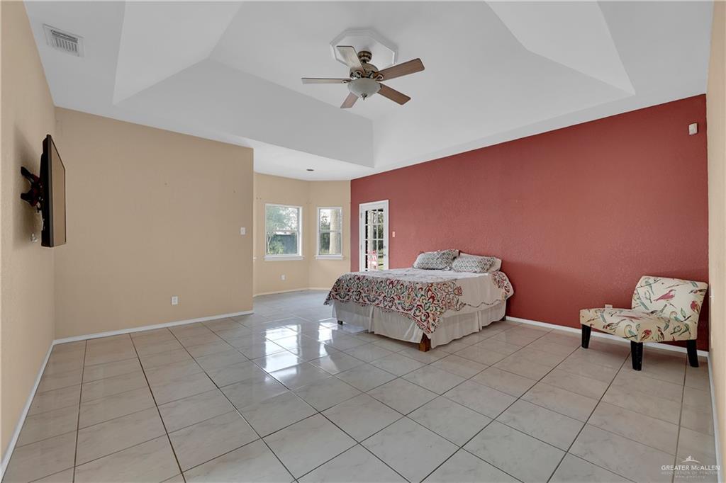 4900 W Selinda Drive, McAllen, Texas image 12