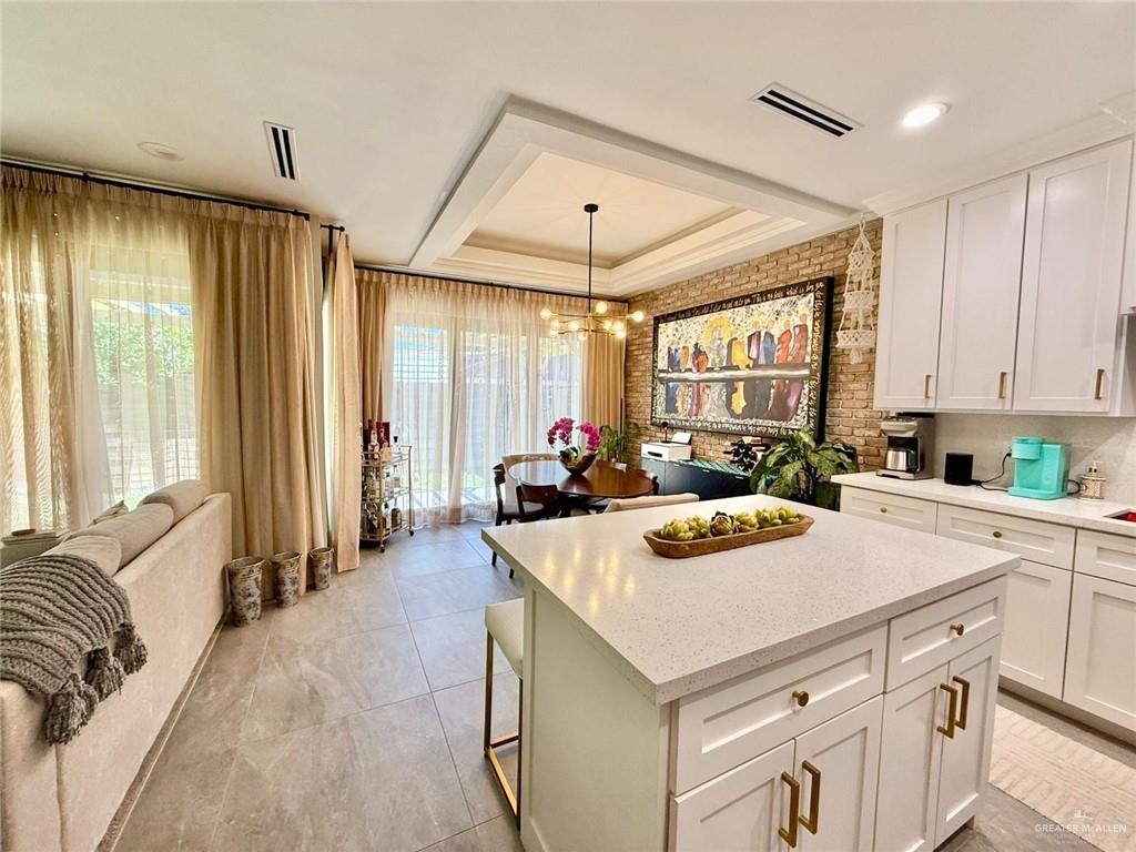 1925 Sunset Drive, Mission, Texas image 4