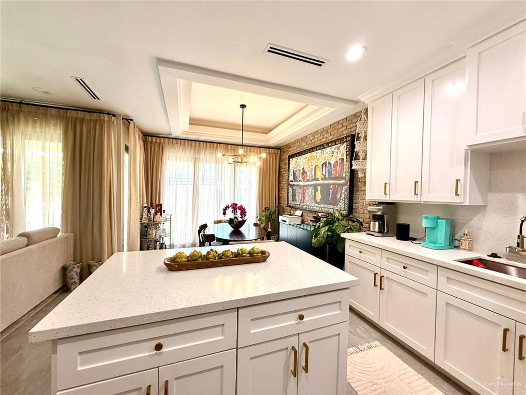 1925 Sunset Drive, Mission, Texas image 3