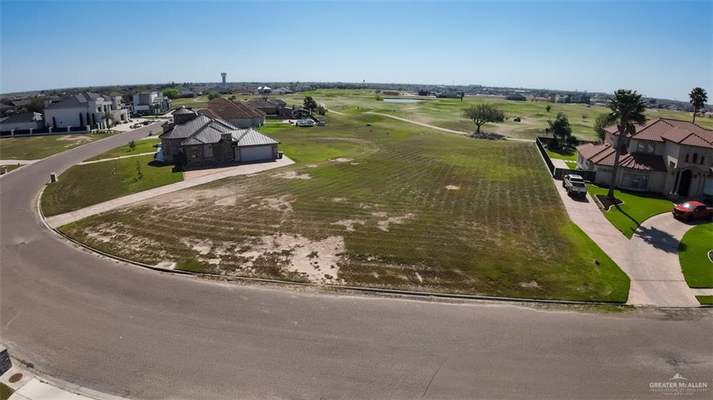 2219 Arlina Drive, Edinburg, Texas image 2