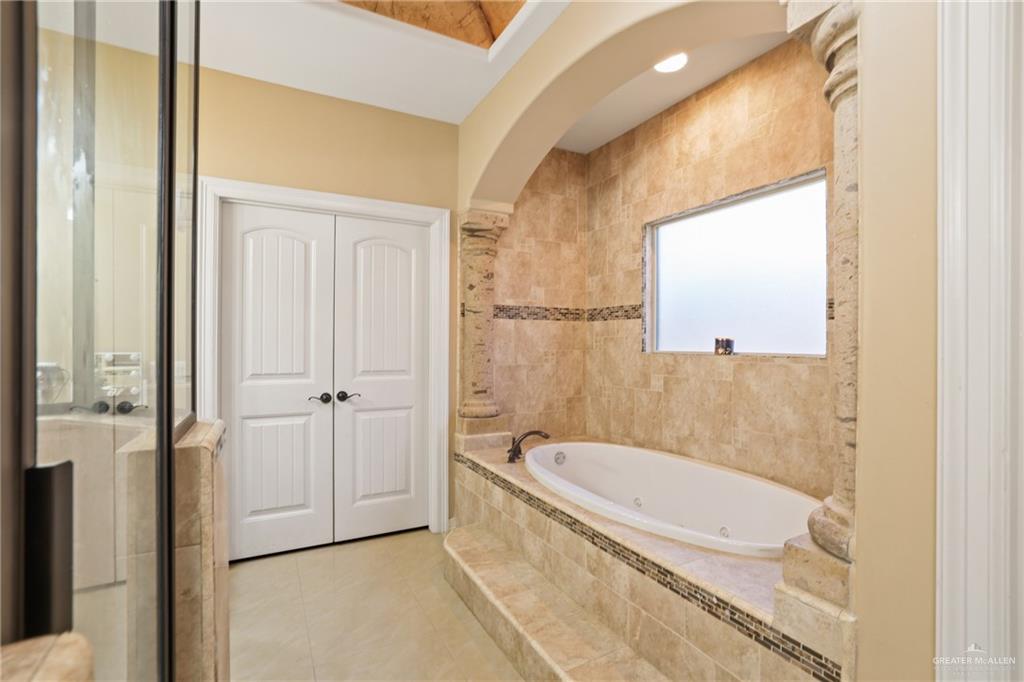 2000 Queens Avenue, McAllen, Texas image 10