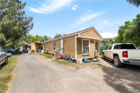 Mobile Home For Sale - 1517 Beefmaster Street<br/> Mercedes, TX 78570