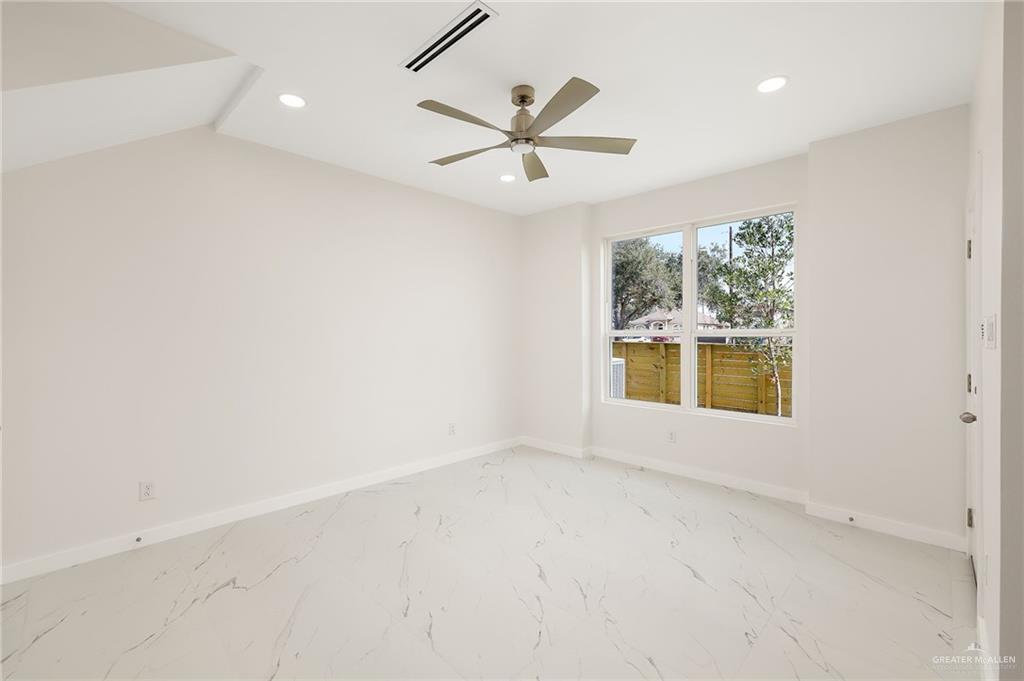 918 S Bicentennial Boulevard