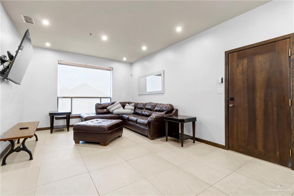 813 Travis Street #419, Mission, Texas image 8