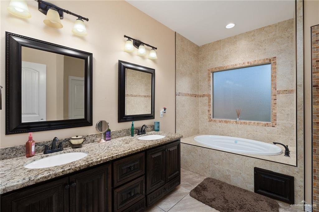 2017 Glendale Drive, Edinburg, Texas image 8