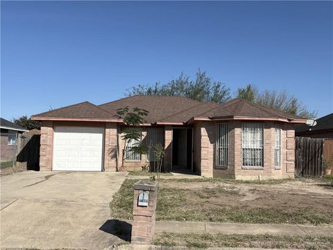 Photo of 2706 Camino Grande St, Mission, TX 78572 (MLS # 491109)
