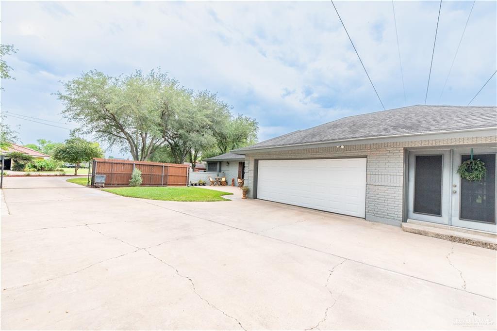 1818 Forest Lane, Weslaco, Texas image 25