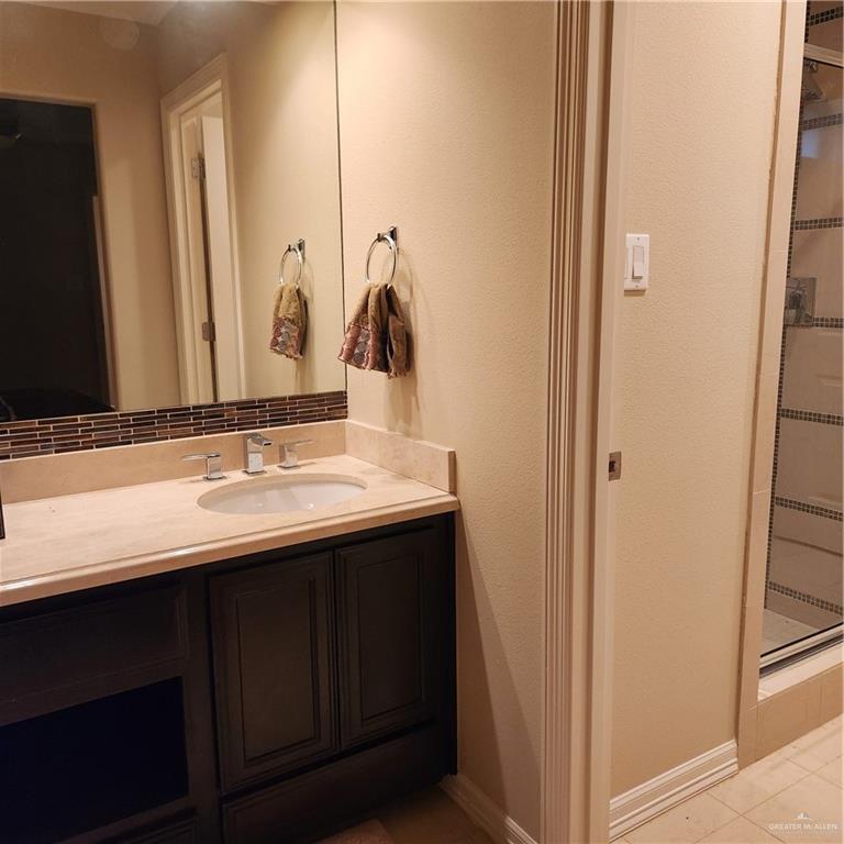 3305 Crystal Falls Avenue, Edinburg, Texas image 16