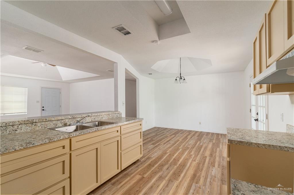 420 N Beto Garcia Drive, Weslaco, Texas image 6