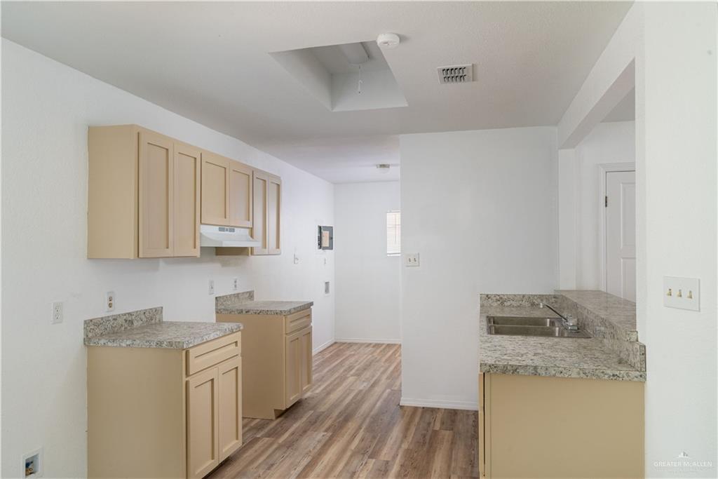 420 N Beto Garcia Drive, Weslaco, Texas image 8