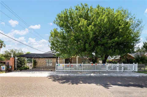Photo of 1602 River Oaks Lane, Edinburg, TX 78539 (MLS # 508915)