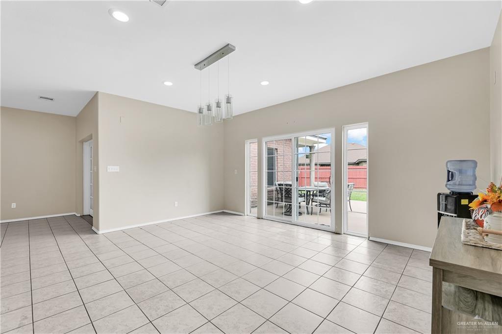 3613 Los Lagos Drive, Edinburg, Texas image 6