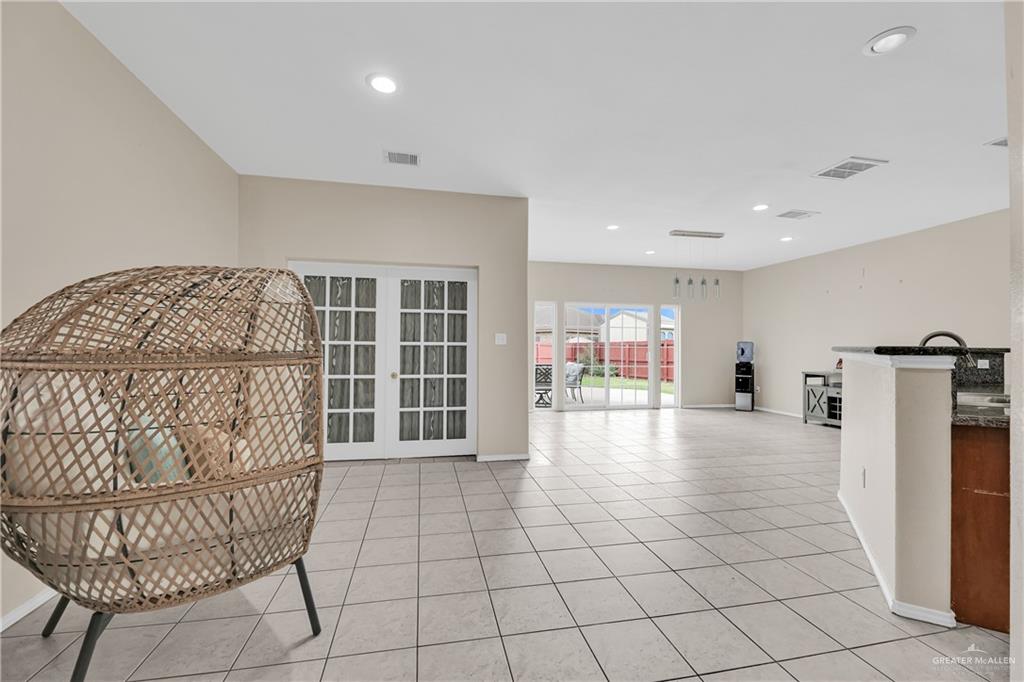 3613 Los Lagos Drive, Edinburg, Texas image 4