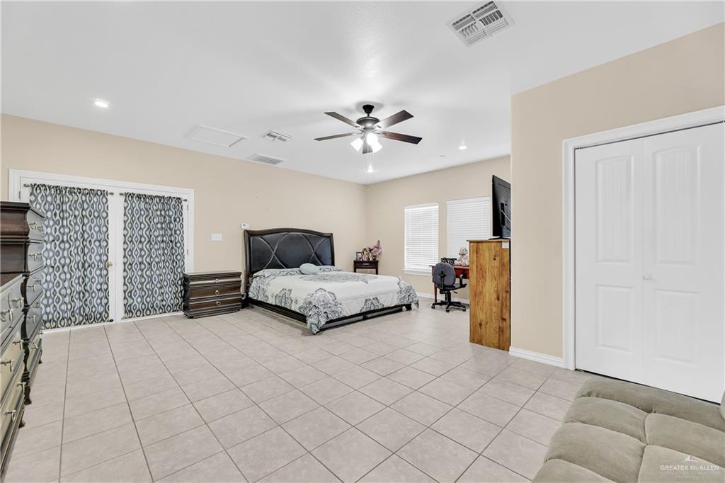 3613 Los Lagos Drive, Edinburg, Texas image 13