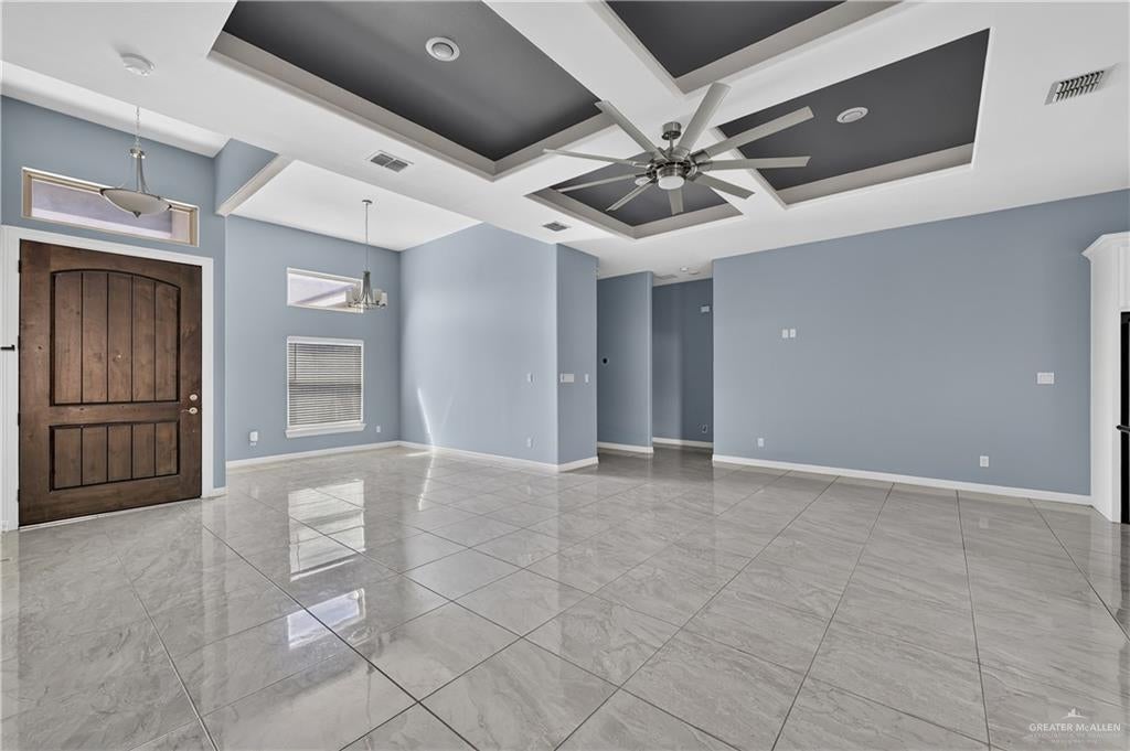 806 W Seminole Avenue