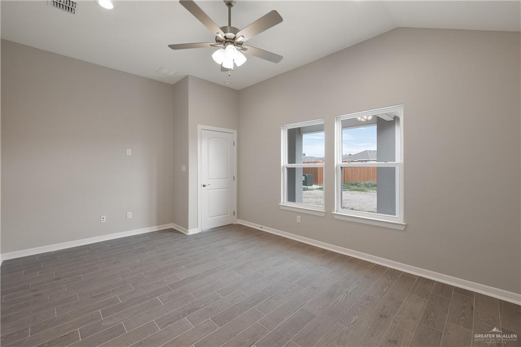 8438 N 34th Lane, McAllen, Texas image 5