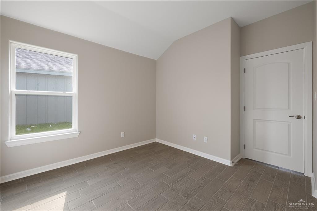 8438 N 34th Lane, McAllen, Texas image 8
