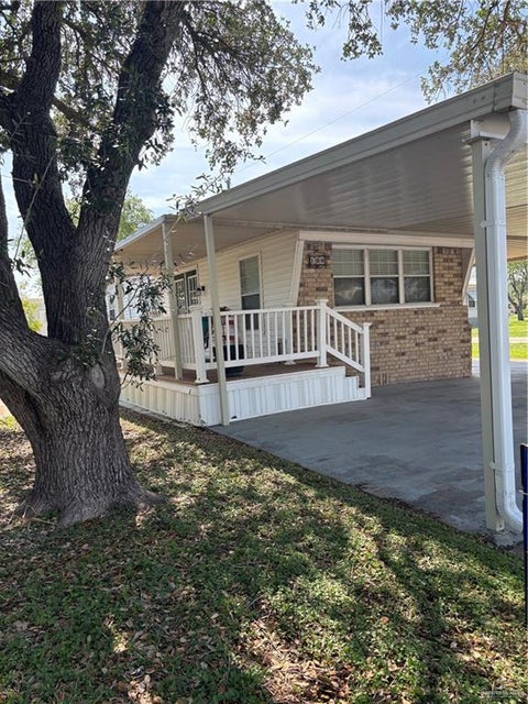 Mobile Home For Rent - 189 Lago Vista Street<br/> Mercedes, TX 78570