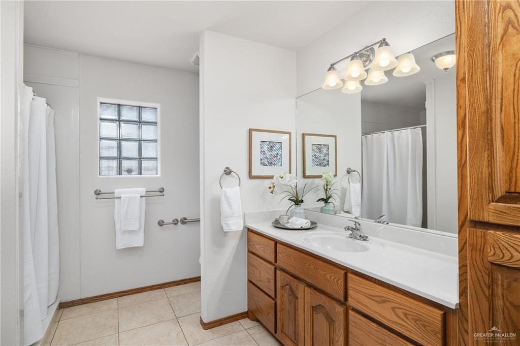 1420 E 1st Street, Mission, Texas image 8