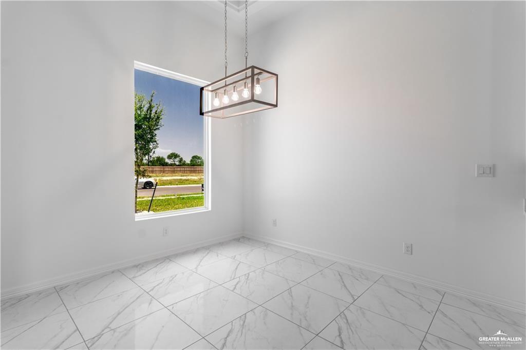 608 La Laguna Road, Mission, Texas image 6