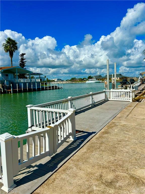 315 Sun Dial Circle, Port Isabel, Texas image 5