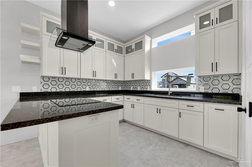 425 S 12th Street, Alamo, Texas image 3