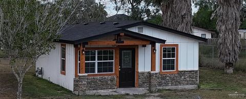 Photo of 204 S McDaniel Street, Edcouch, TX 78538 (MLS # 484035)