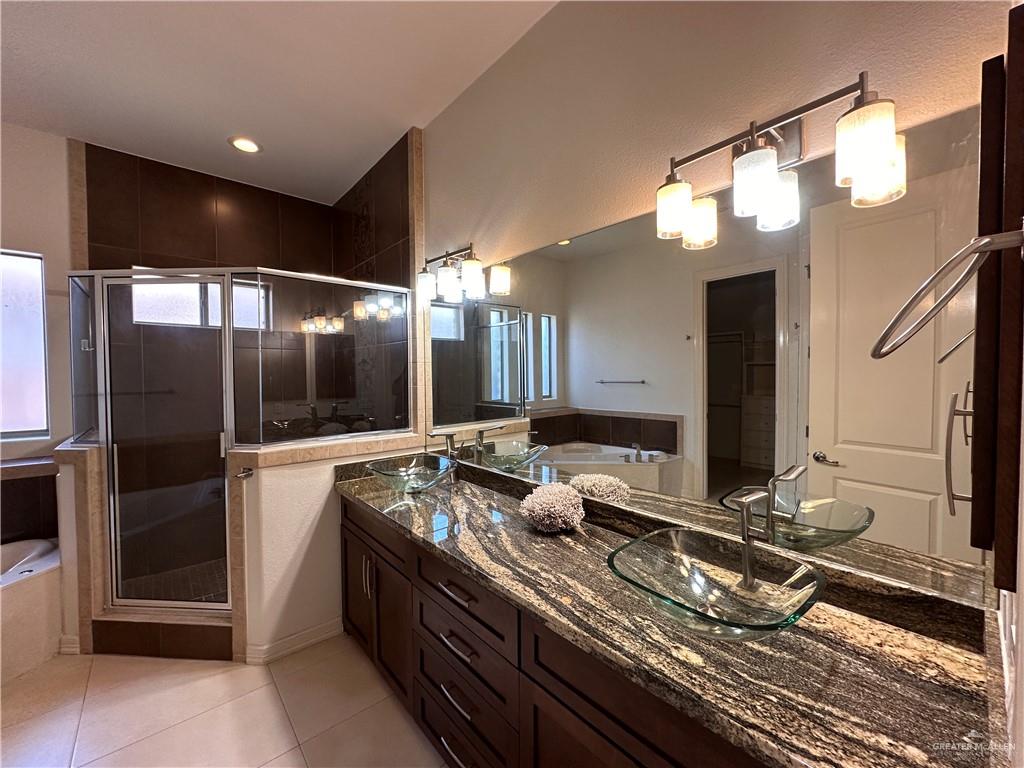 2505 Grand Canal Drive, Mission, Texas image 11